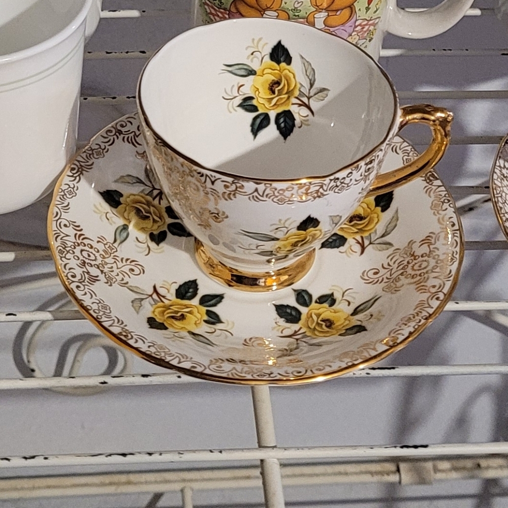 Gold and White Floral Tea Cup Set